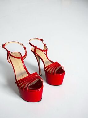 GIUSEPPE ZANOTTI SASHA 90 RED PATENT LEATHER PLATFORM SANDAL SIZE 35.5